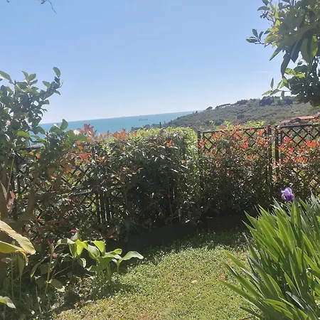 Apartment Floral House Vista Mare A Lerici