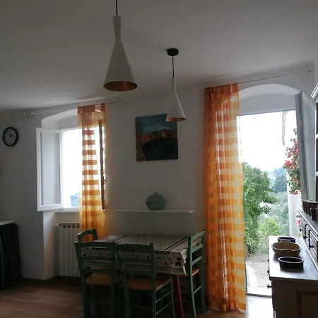 Floral House Vista Mare A *